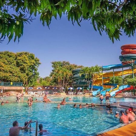 Diroma Resort Internacional Incluso 1 Acesso Ao Acqua Park Vulcao Caldas Novas Eksteriør billede