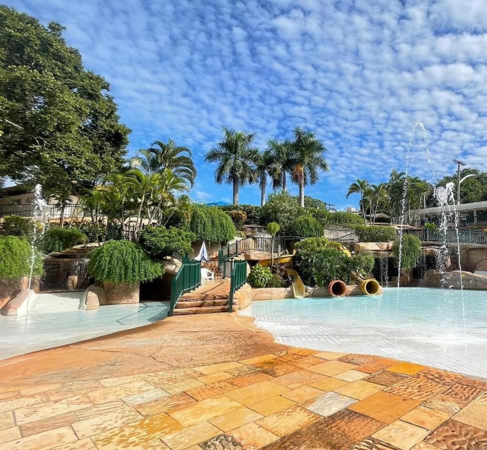 Diroma Resort Internacional Incluso 1 Acesso Ao Acqua Park Vulcao Caldas Novas Eksteriør billede