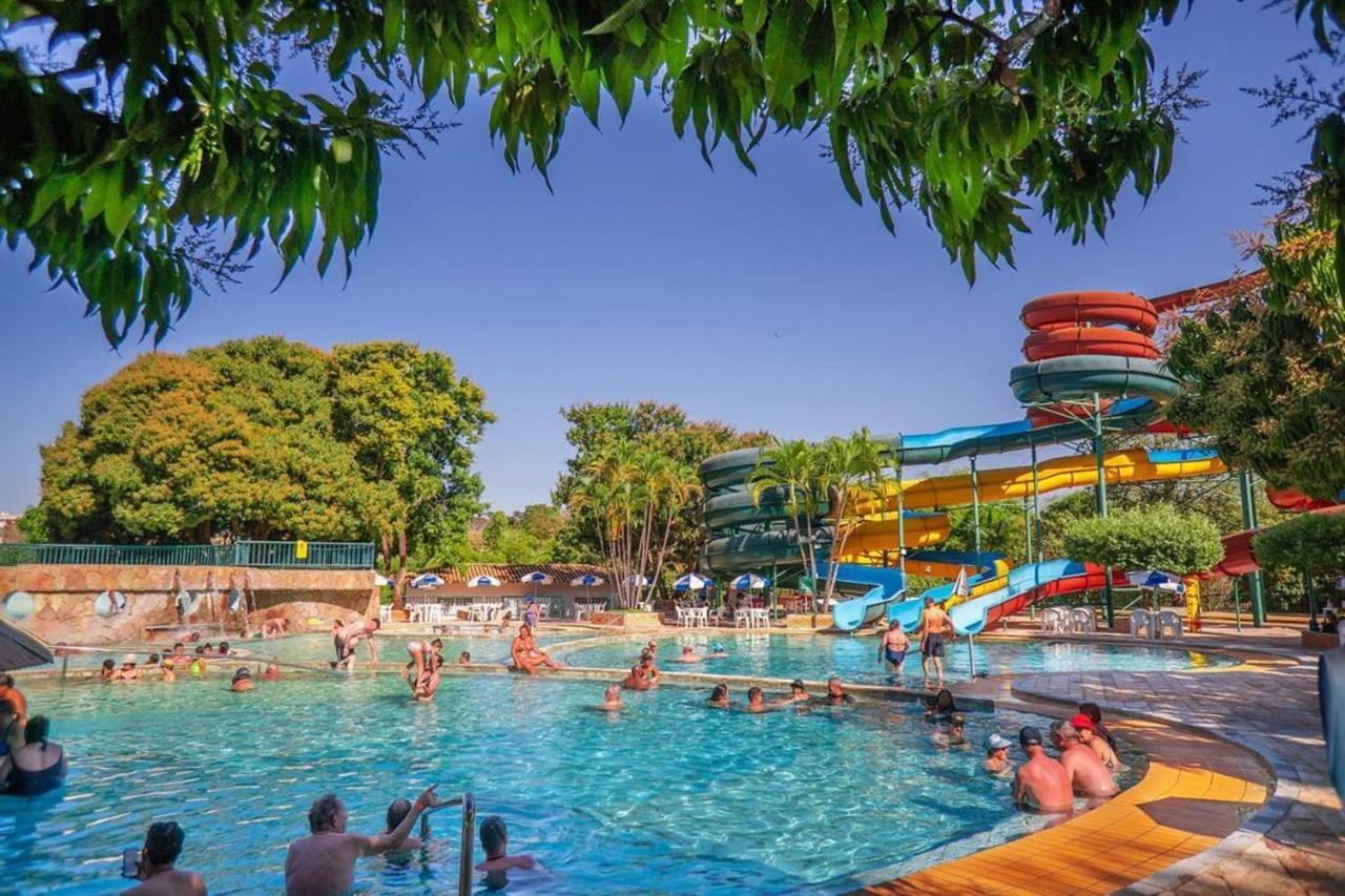 Diroma Resort Internacional Incluso 1 Acesso Ao Acqua Park Vulcao Caldas Novas Eksteriør billede